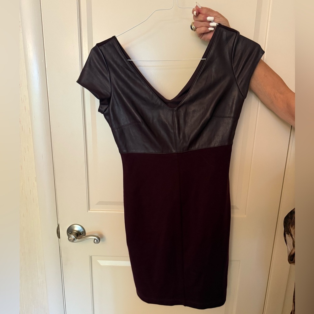 Bailey 44 Burgandy Mini Dress V-Neck Short Sleeve